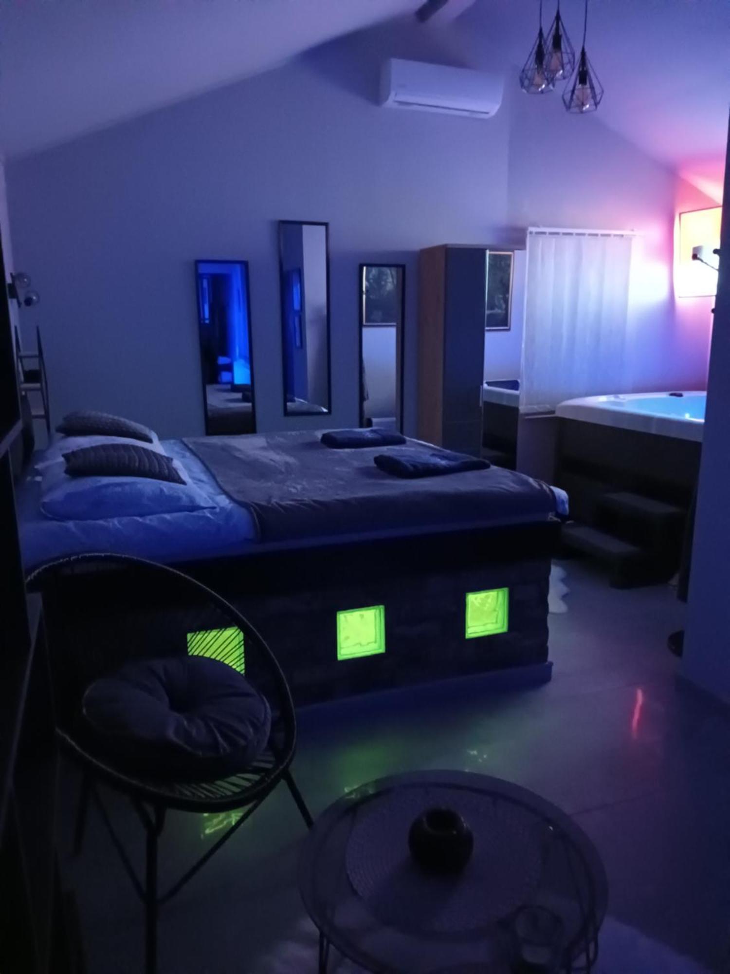 Apartments Bakine Carolije Karanac 外观 照片