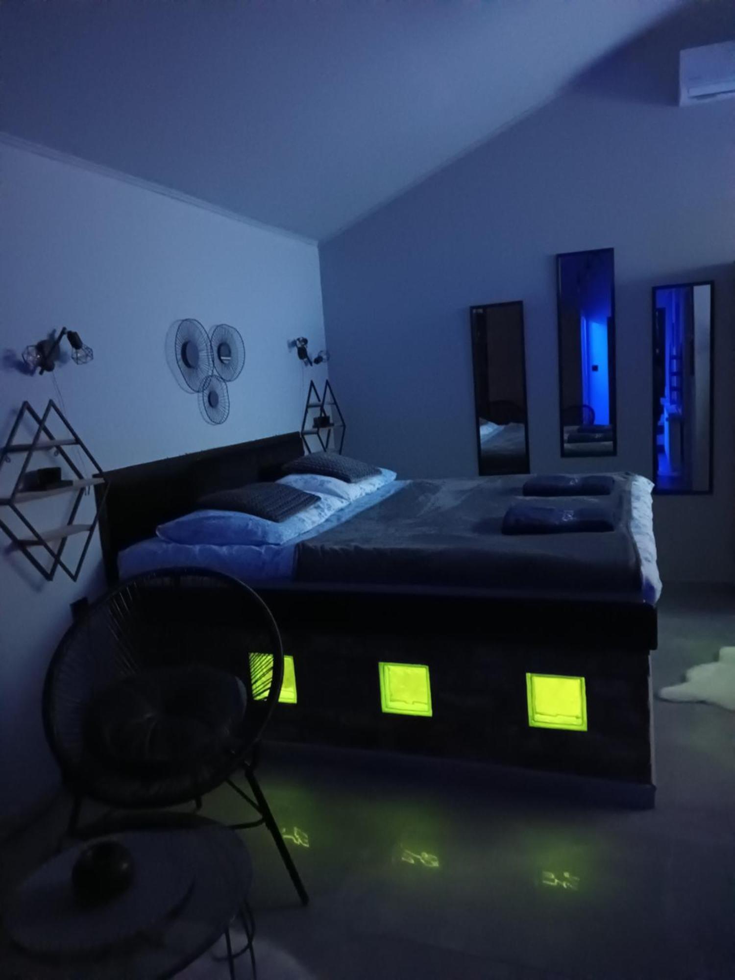 Apartments Bakine Carolije Karanac 外观 照片