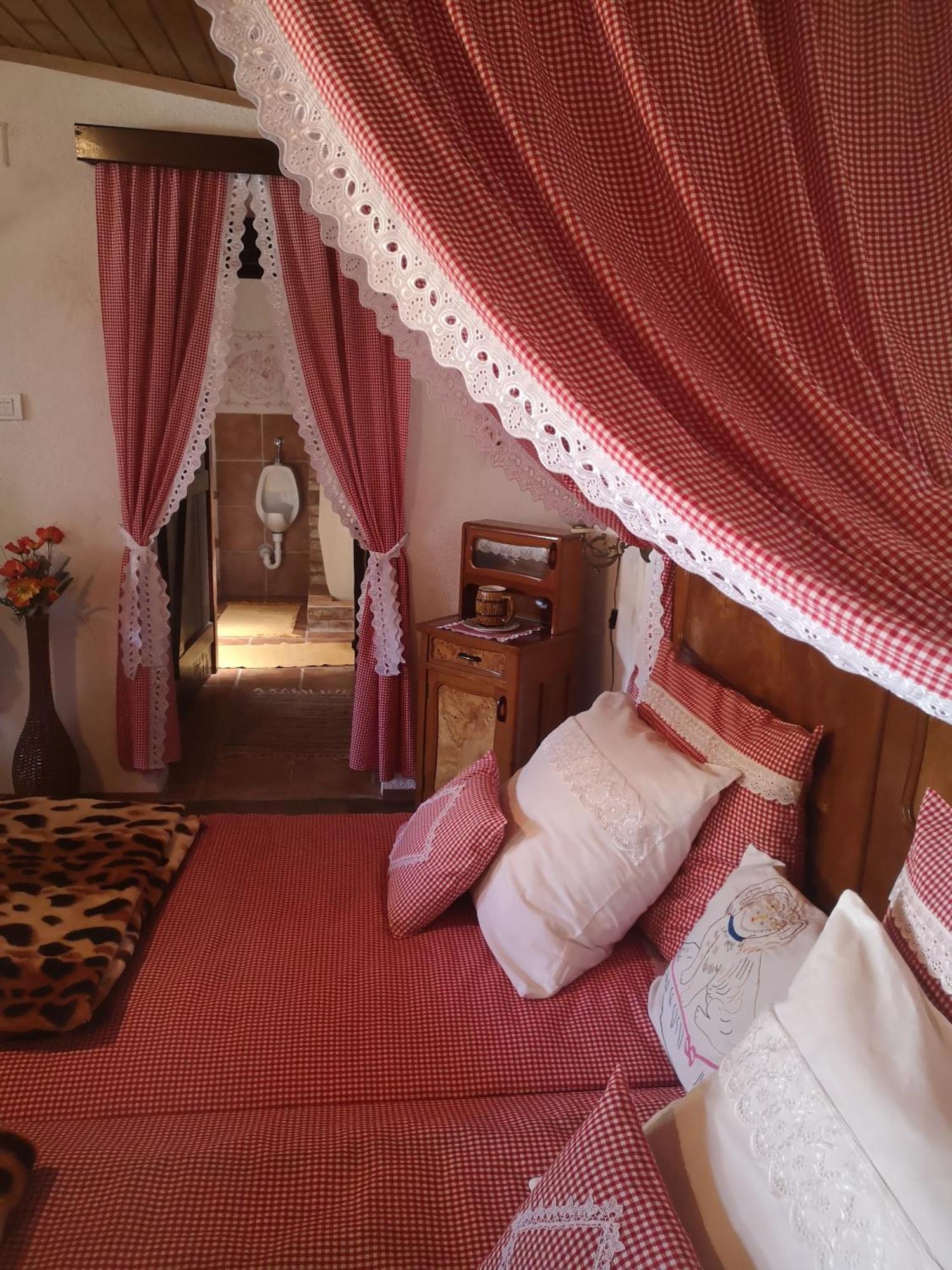 Apartments Bakine Carolije Karanac 外观 照片
